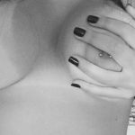 jeune-femme-mariee-sur-snap-cul-44